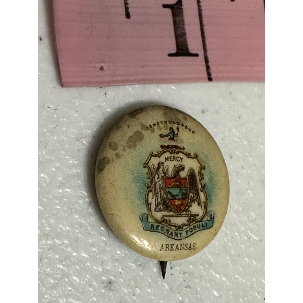 Arkansas State Seal Sweet Caporal Cigarettes Whitehead Hoag Pinback Button